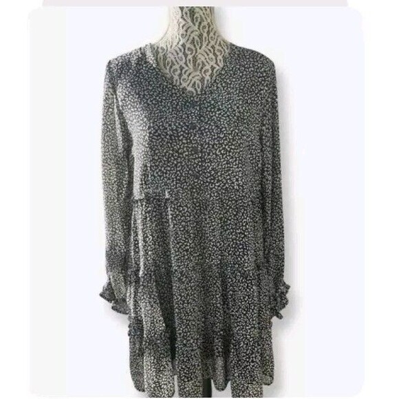 Jodifl 3 Tiered Swing Cheetah Print Long Sleeve Dress NWT Sz Small - Picture 1 of 9